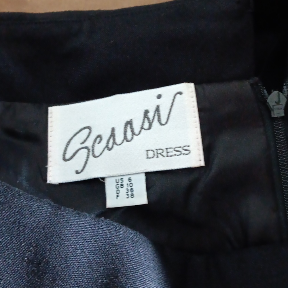 Scaasi black over the shoulder dress size 6